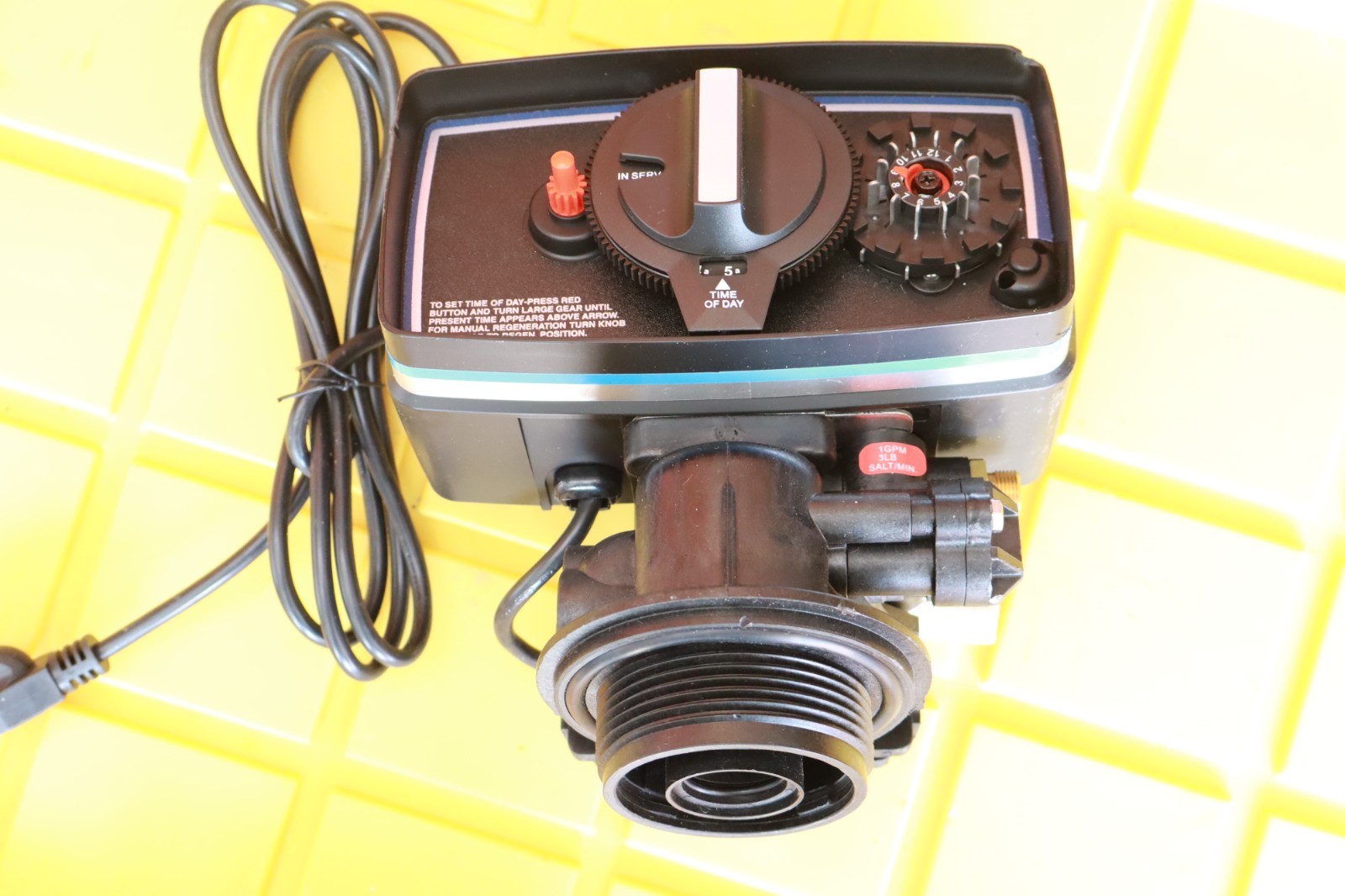 Fleck 5600 A-18520 12-Day Timer Water Softener Control Valve Black 110-Volt