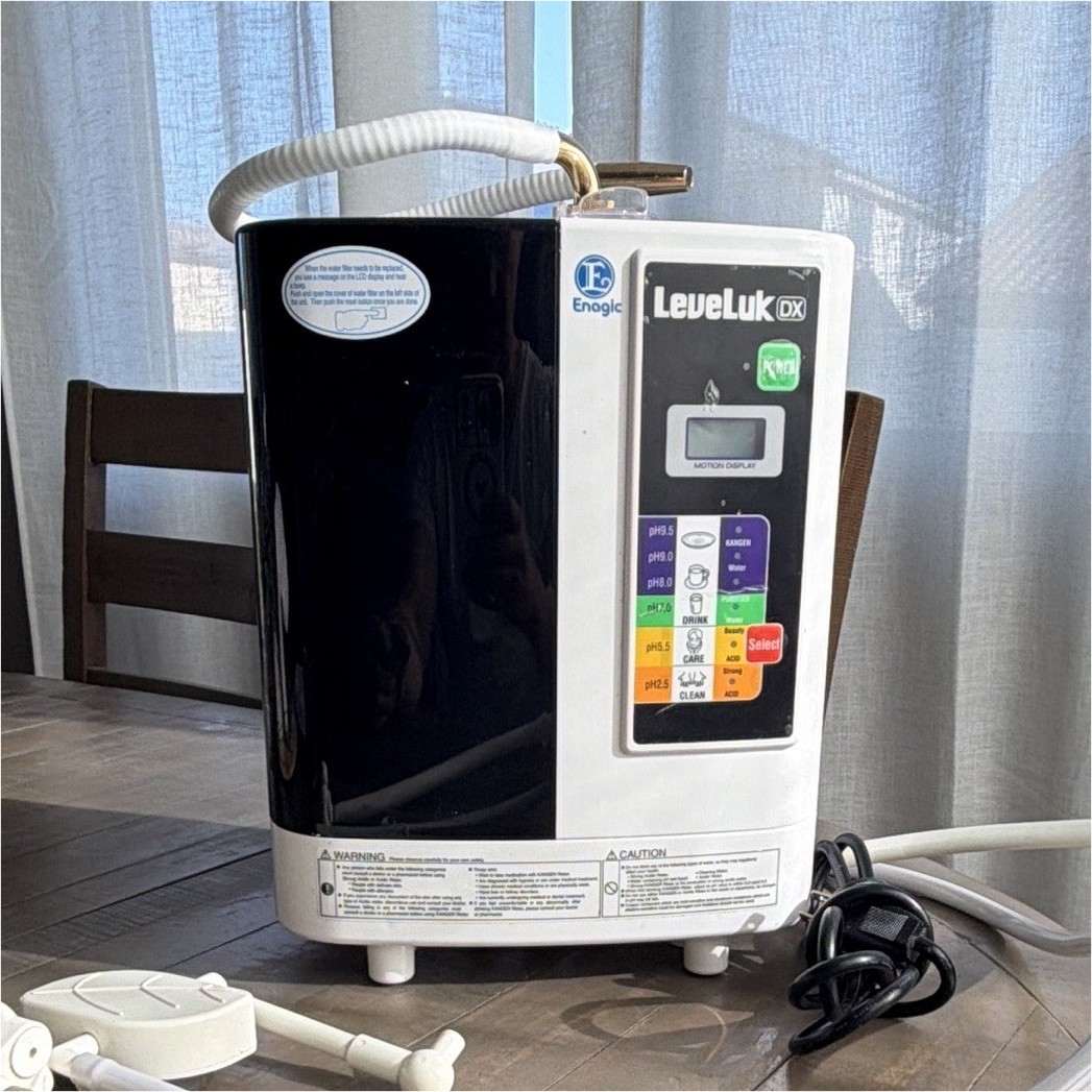 Enagic Leveluk DX Countertop Water Ionizer 7-Stage Chlorine Filter White/Black