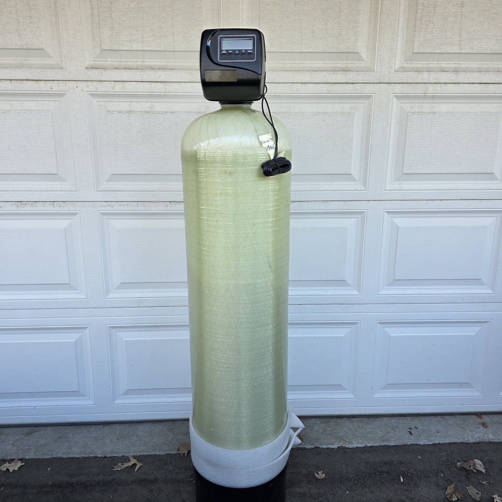 Pentair Whole House Water Softener System Fiberglass Tank Digital Control Valve