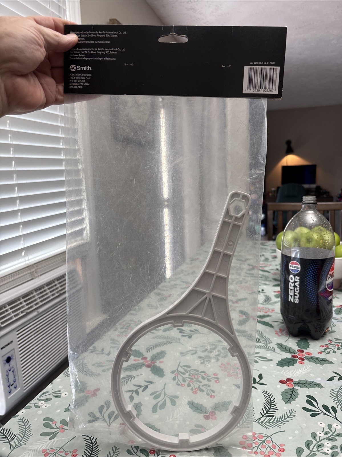 For Use With Whirlpool Whole Home Filtration System WHKF-DWHBB – Filter Wrench