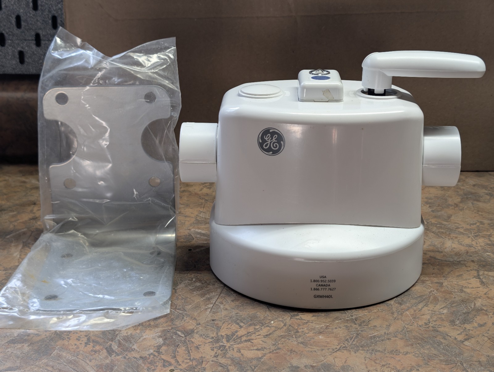 GE GXWH40L Whole House Water System Replacement Cap No Box